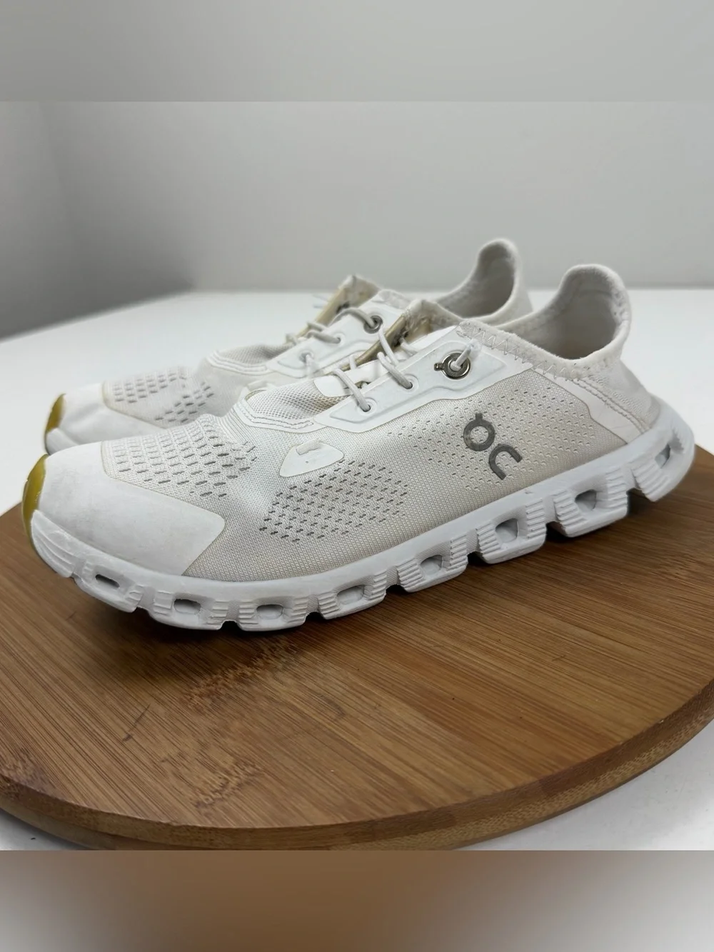 On Running lightweight knit